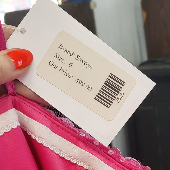 Savoy's Prom Dress - Picture 4 of 4